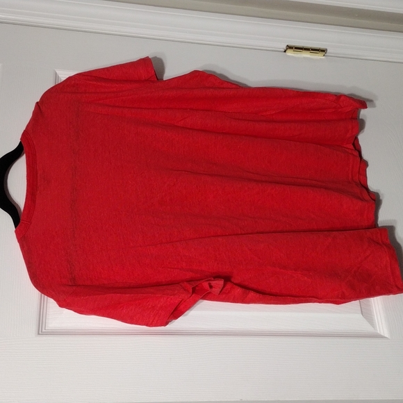 Banana Republic Linen V-Neck Tee in Red Poppy - Picture 11 of 11